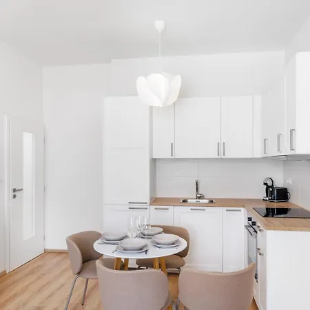 Peaceful One Bedroom By Rentero Prague