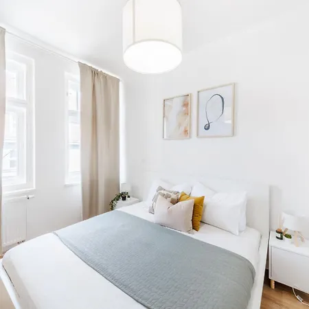 Peaceful One Bedroom By Rentero プラハ