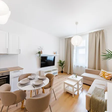 Peaceful One Bedroom By Rentero Apartment *